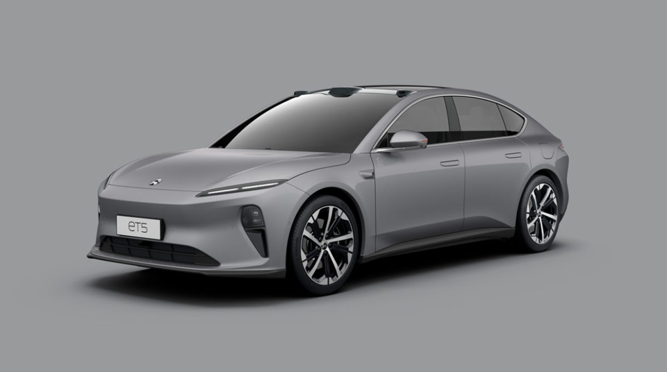 NIO ET5 75 Standard Range 4d