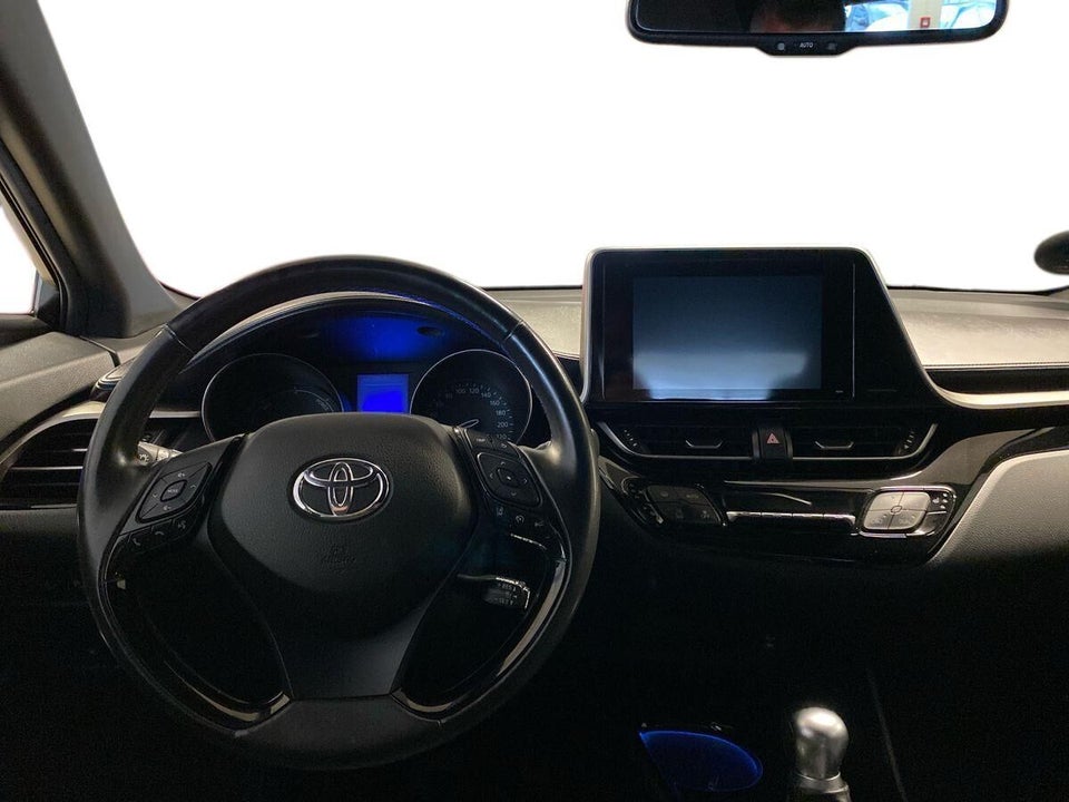Toyota C-HR 1,8 Hybrid Premium Selected CVT 5d