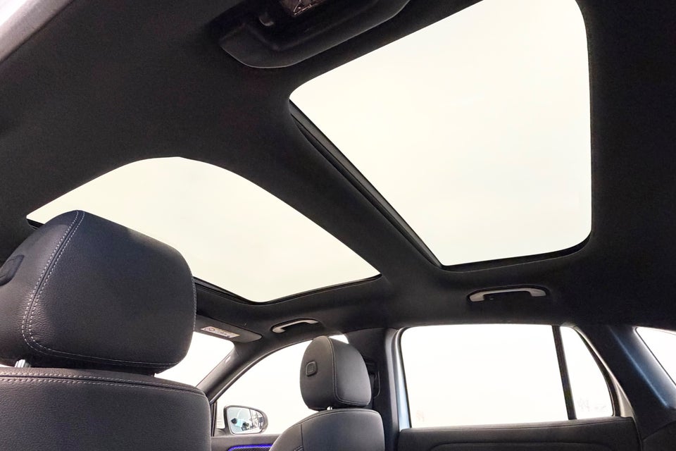 Mercedes EQA300 Progressive 4Matic 5d