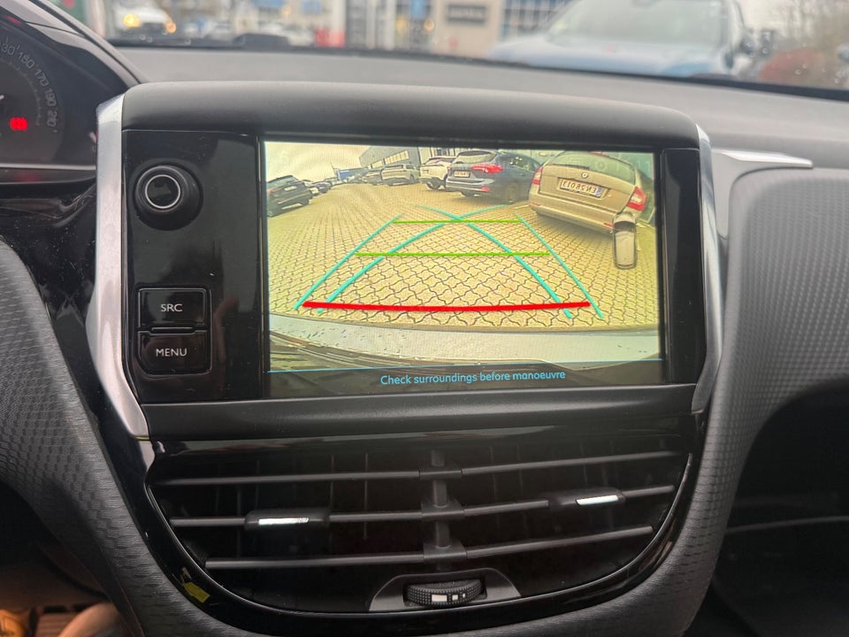 Peugeot 208 1,2 PureTech 82 Allure Sky 5d