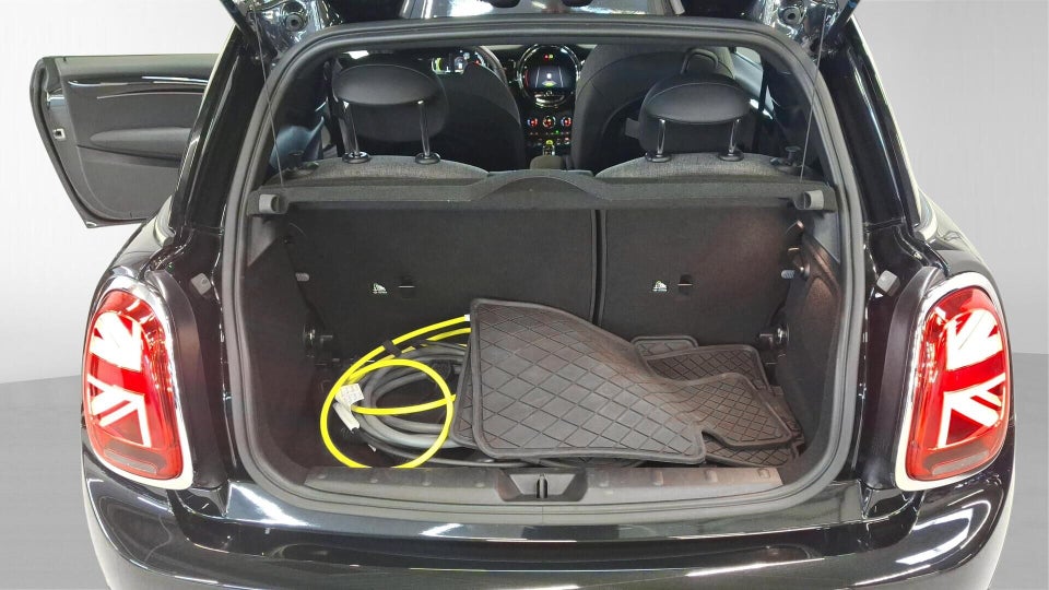 MINI Cooper SE Classic Trim 3d