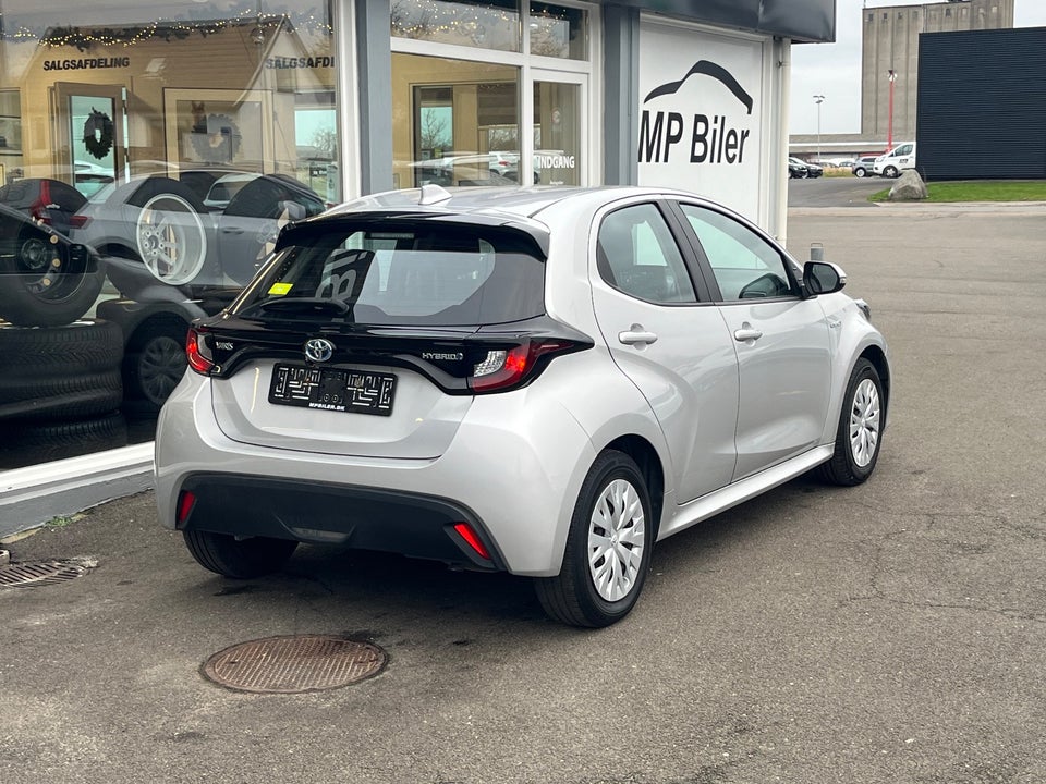 Toyota Yaris 1,5 Hybrid H3 e-CVT 5d