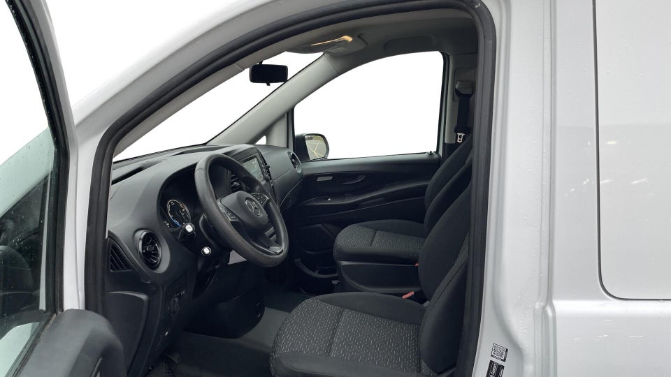 Mercedes eVito 129 Tourer PRO L Van