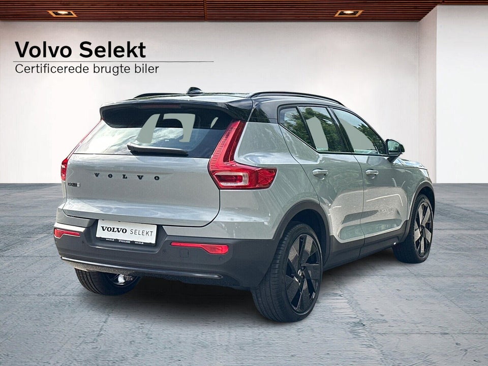 Volvo EX40 Extended Range Black Edition Excess 5d