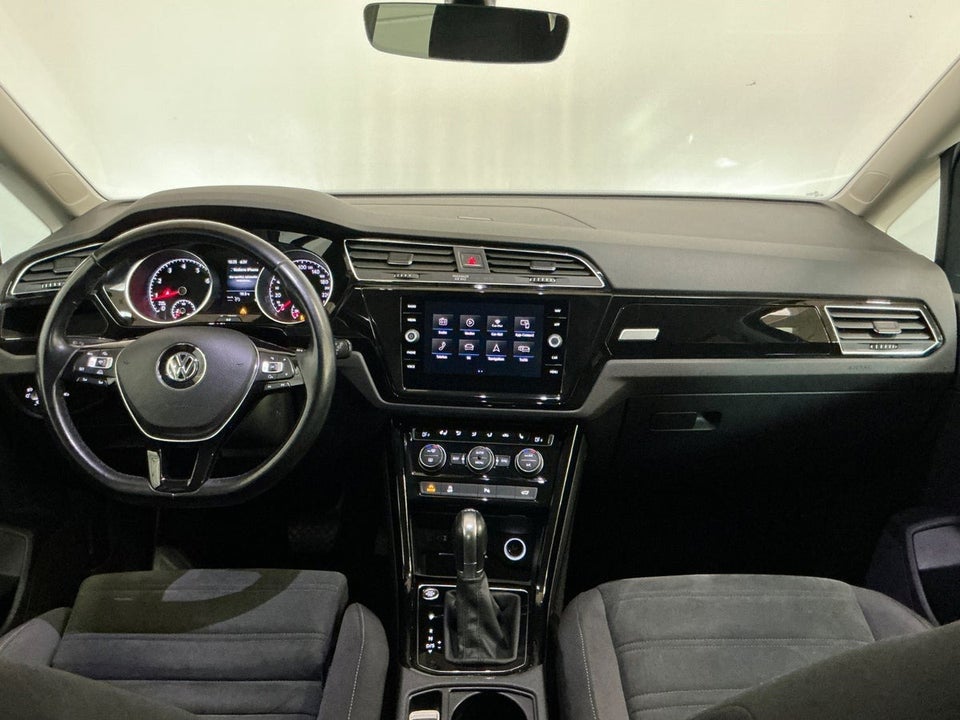 VW Touran 1,8 TSi 180 Highline DSG 7prs 5d