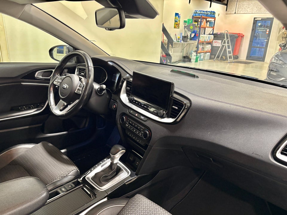 Kia Ceed 1,6 PHEV Upgrade SW DCT 5d