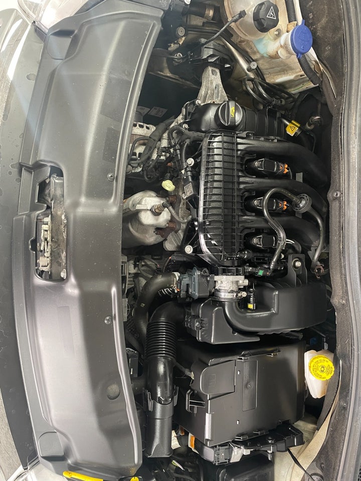 Peugeot 208 1,2 PureTech 82 Allure+ 5d