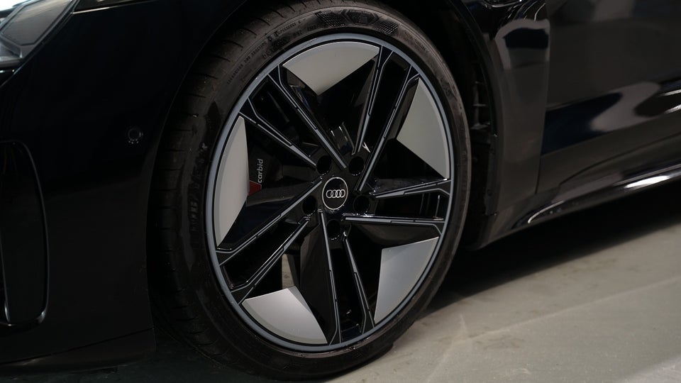 Audi e-tron GT quattro 4d