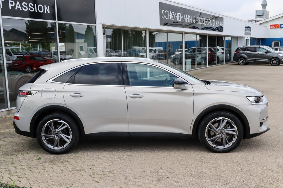 DS DS 7 CrossBack 1,6 E-Tense Opera EAT8 AWD 5d