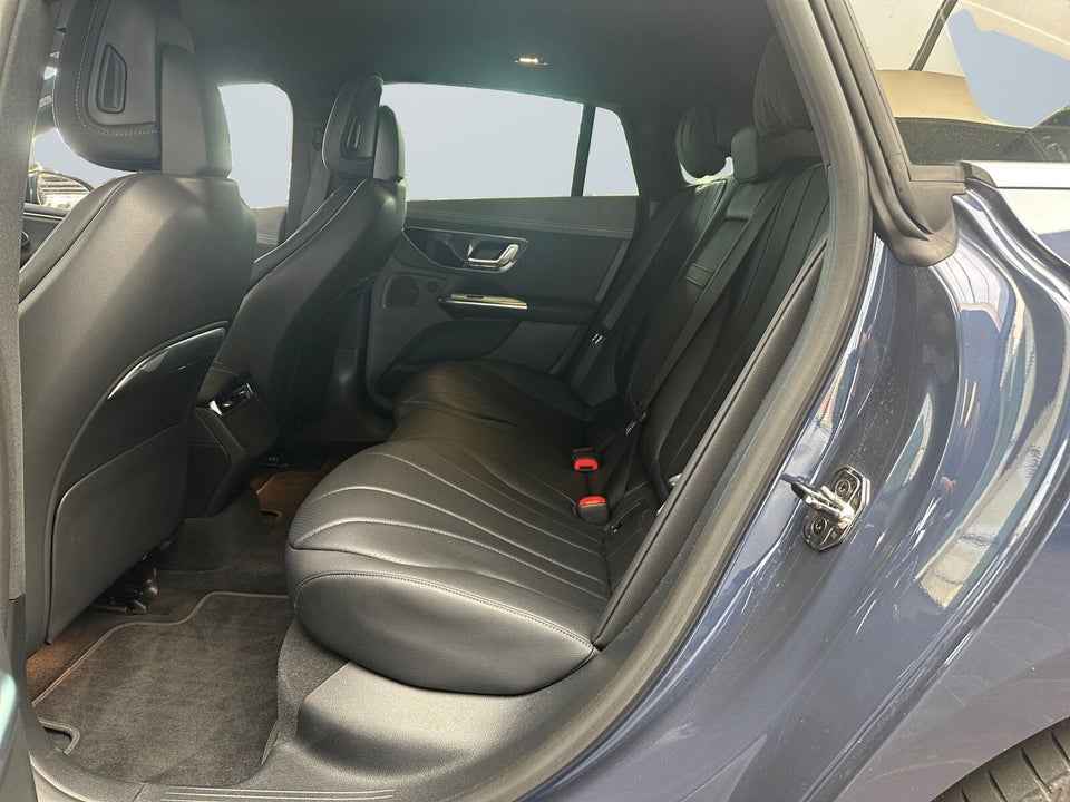 Mercedes EQE300 Avantgarde 4d