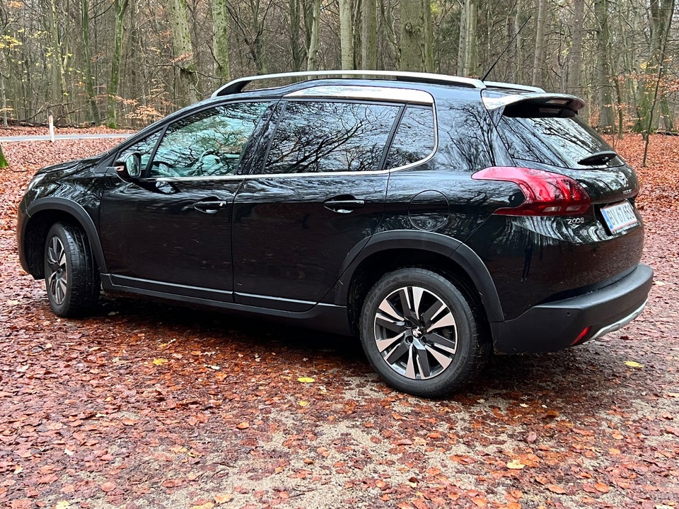 Peugeot 2008 1,2 e-THP 110 Desire Sky 5d