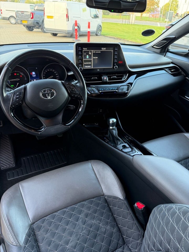 Toyota C-HR 2,0 Hybrid C-HIC Royale CVT 5d