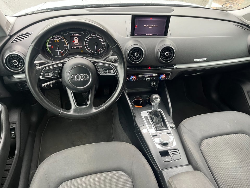 Audi A3 1,4 e-tron Sportback S-tr. 5d
