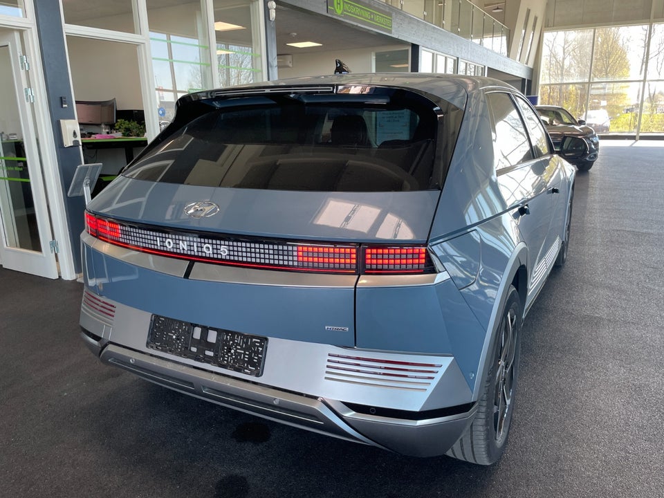 Hyundai Ioniq 5 77 Uniq AWD 5d