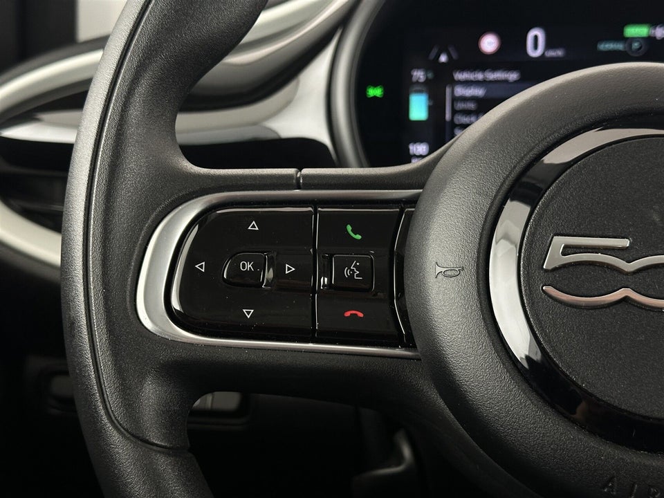 Fiat 500e 24 Action 3d