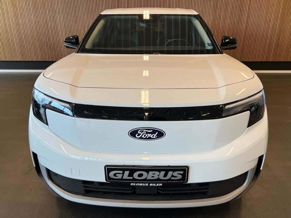 Ford Explorer 79 Premium Extended Range AWD 5d