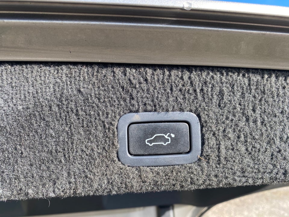 Volvo V70 2,5 T Momentum aut. 5d