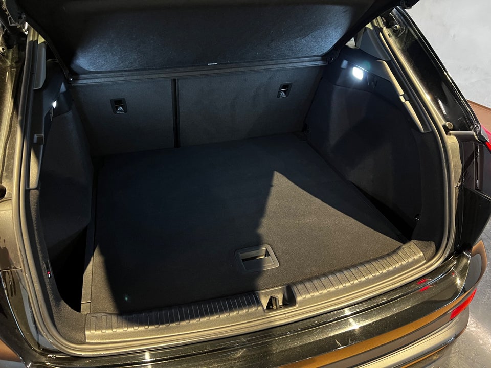 Audi Q4 e-tron 40  5d