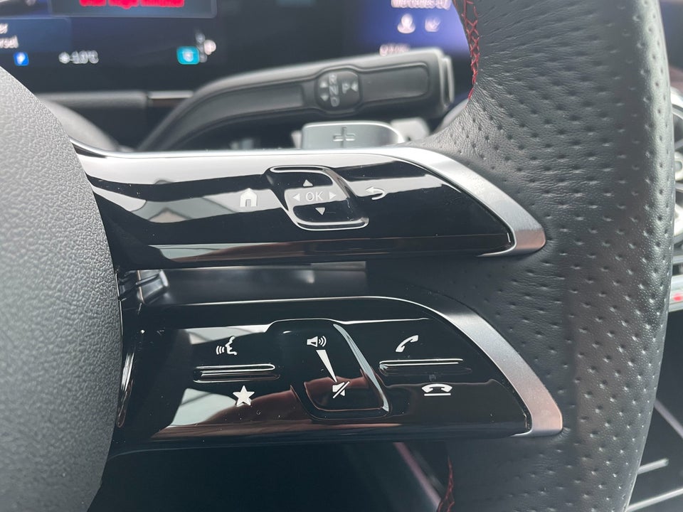 Mercedes EQA350 AMG Line 4Matic 5d