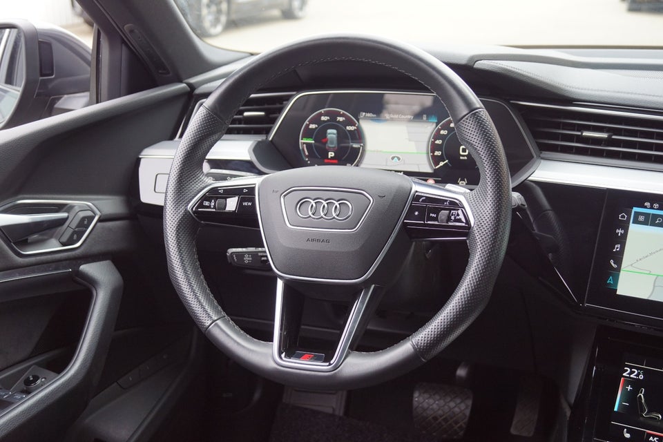 Audi e-tron 55 S-line quattro 5d