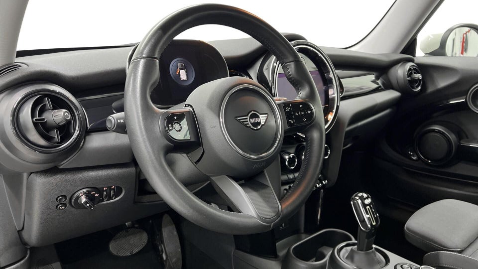 MINI Cooper SE Essential 3d