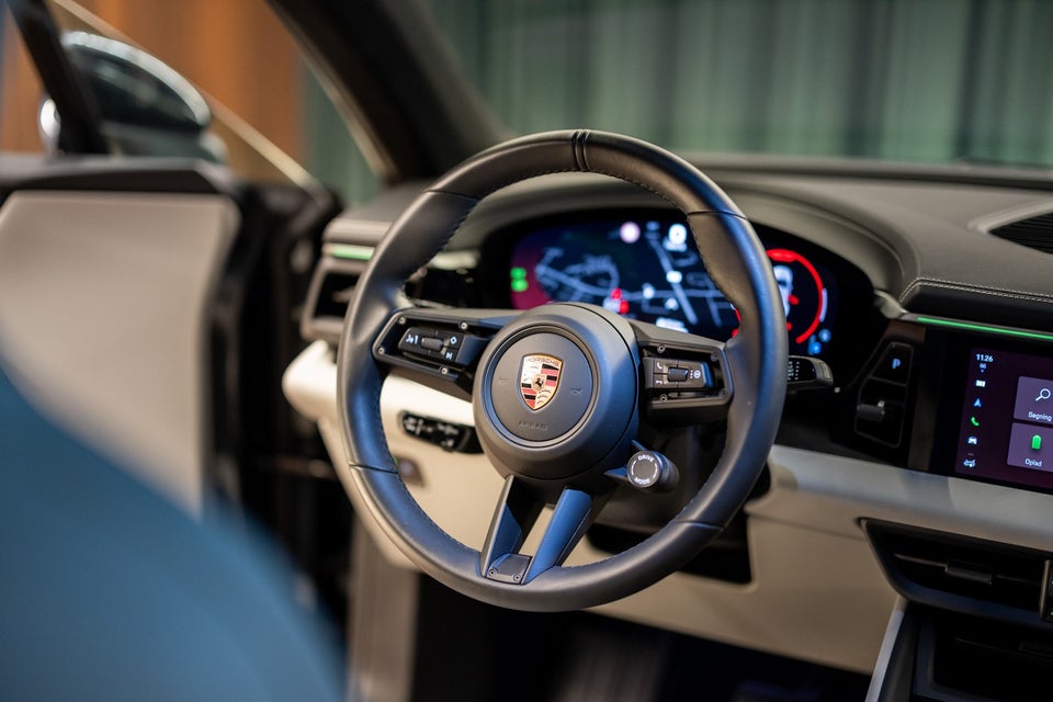 Porsche Macan 4 5d
