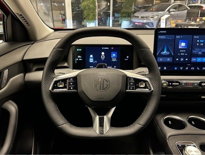 MG MGS5 64 Luxury 5d