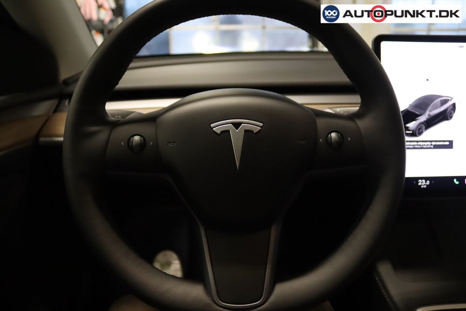 Tesla Model Y Long Range AWD 5d
