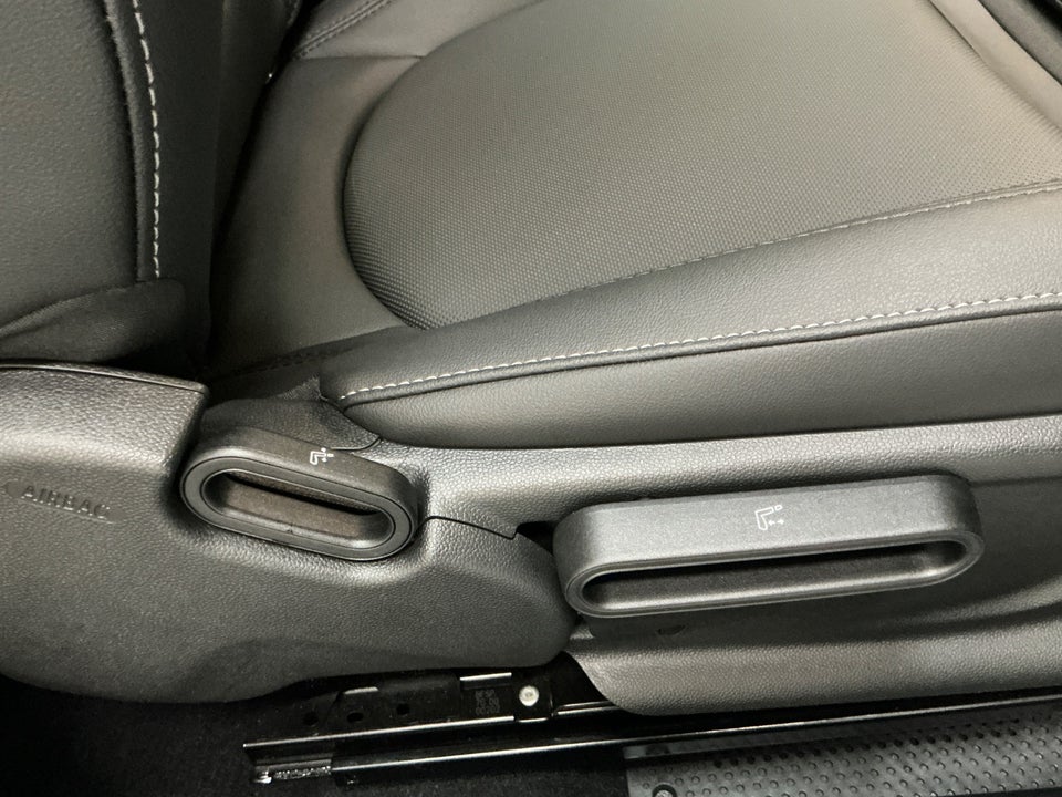 MINI Cooper SE Maximise 3d