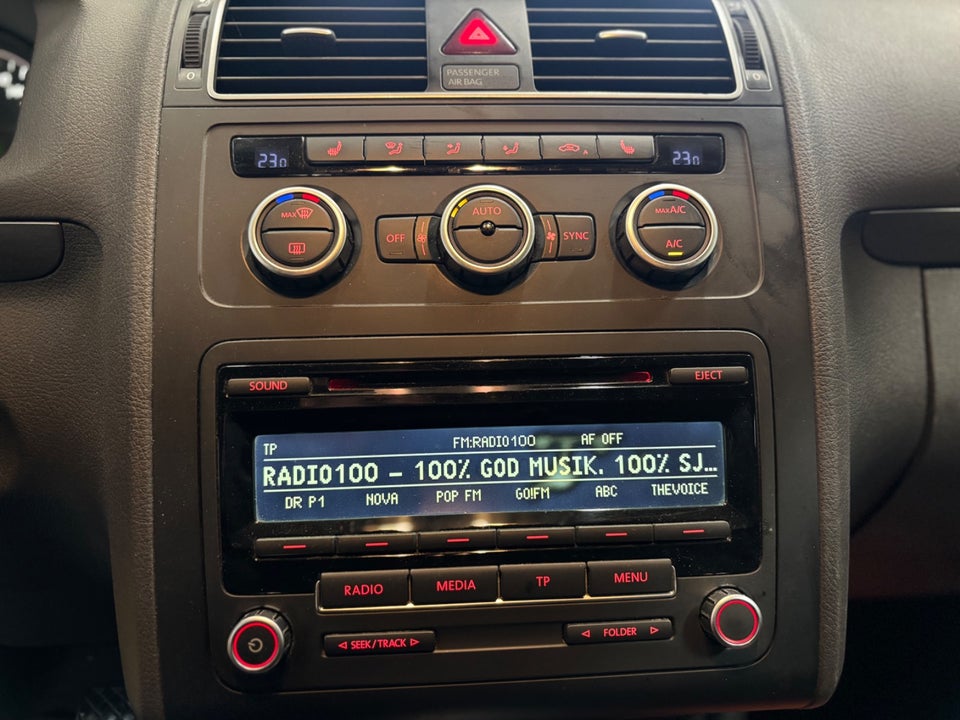 VW Touran 1,6 TDi 105 Comfortline DSG BM Van 5d