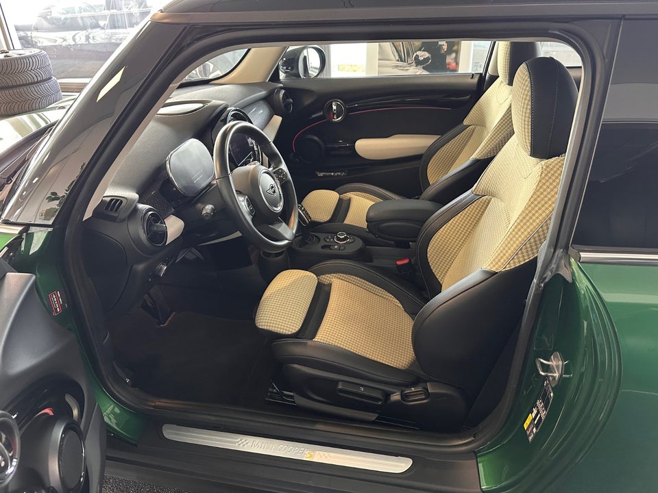 MINI Cooper SE Edition Premium Plus 3d