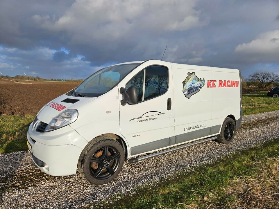 Renault Trafic T27 2,0 dCi 115 L1H1 4d