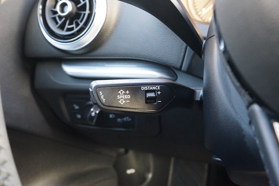 Audi A3 35 TFSi S-line Sportback 5d