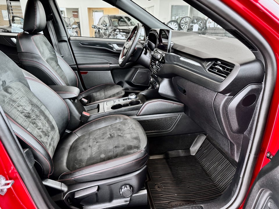 Ford Kuga 2,5 PHEV ST-Line X CVT 5d