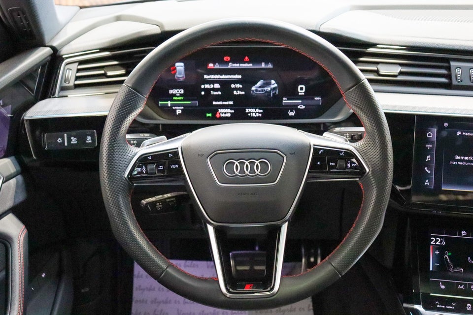 Audi Q8 e-tron 55 S-line quattro 5d