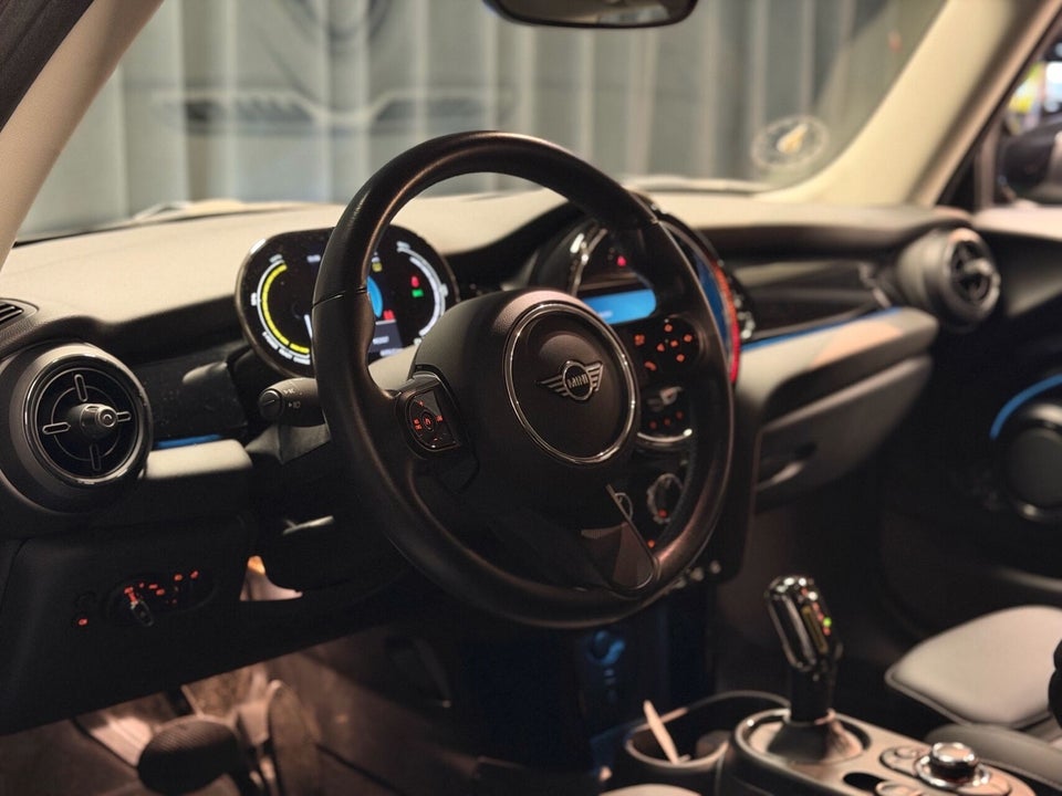 MINI Cooper SE Classic 3d