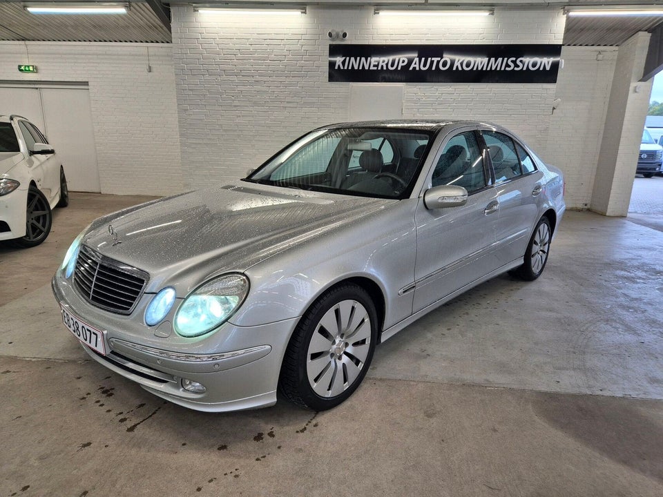 Mercedes E320 3,2 Avantgarde aut. 4d