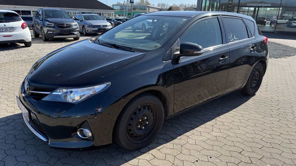 Toyota Auris 1,6 T2 Premium Comfort 5d