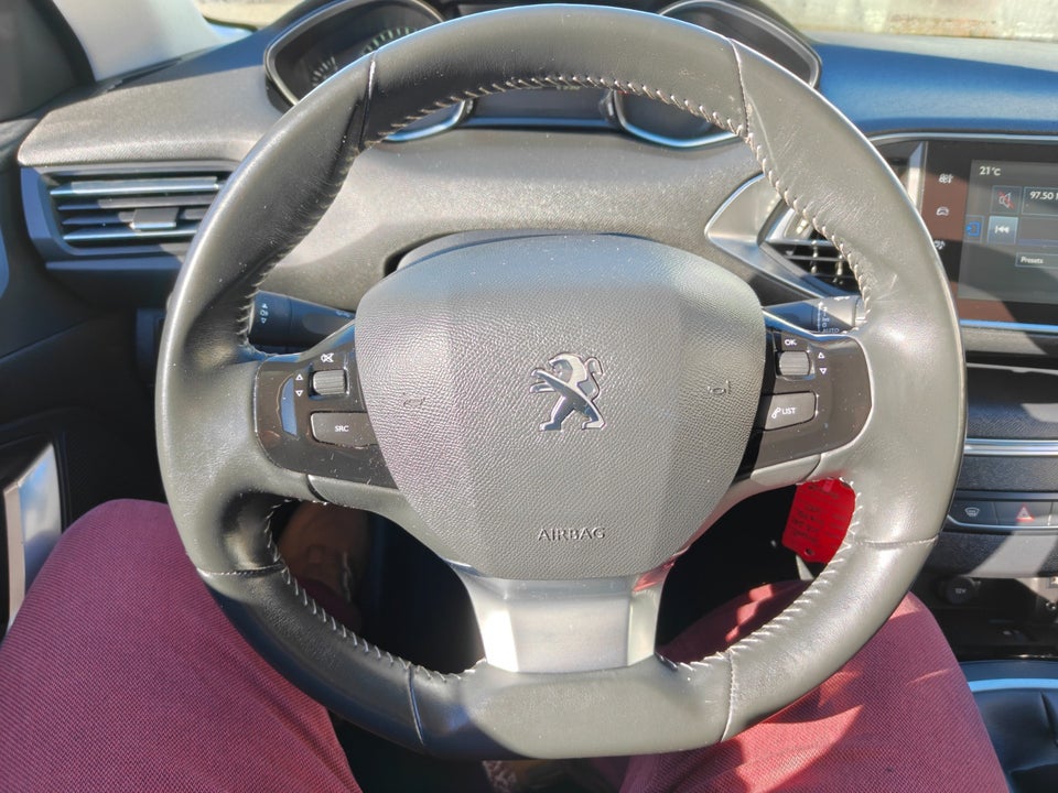 Peugeot 308 1,6 BlueHDi 120 Style SW 5d