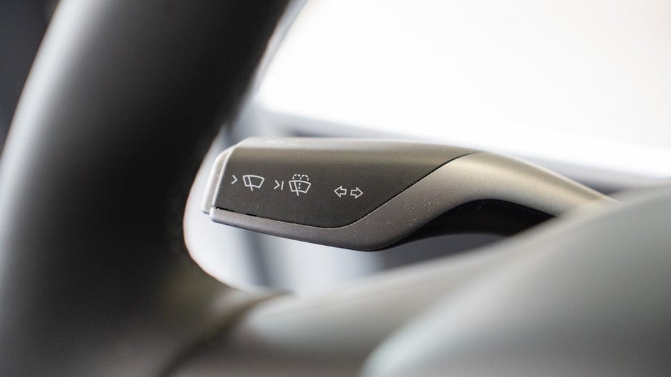 Tesla Model Y Long Range RWD 5d