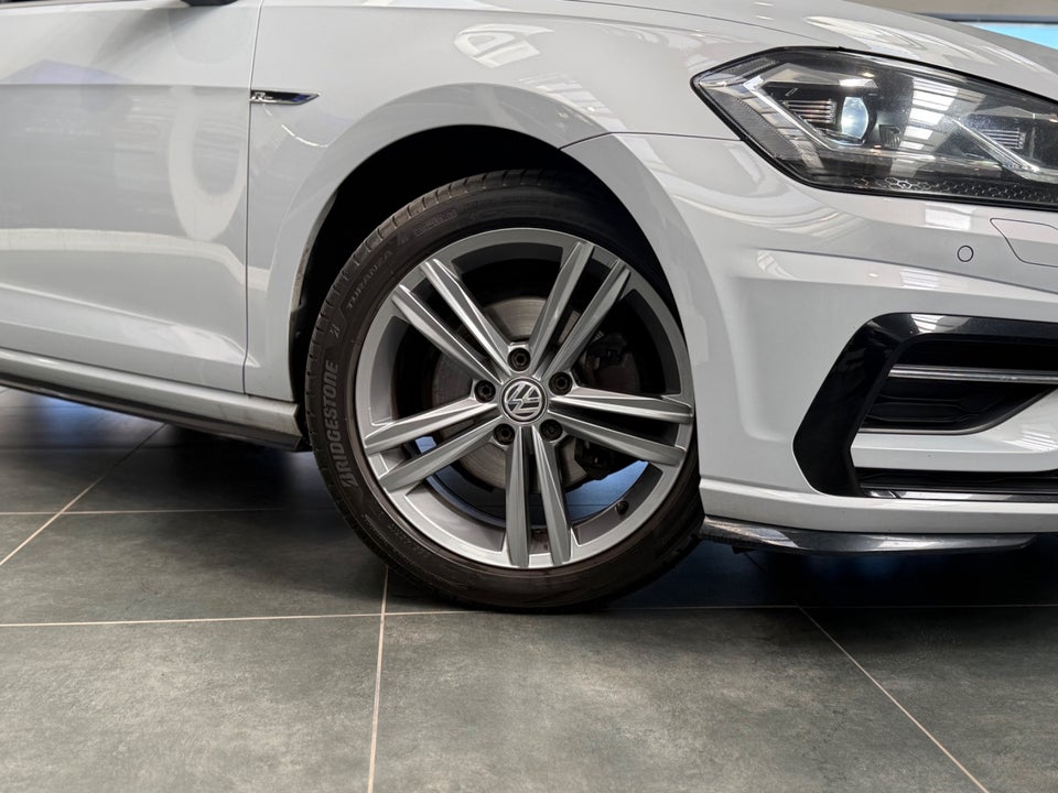 VW Golf VII 1,5 TSi 150 R-line Variant DSG 5d