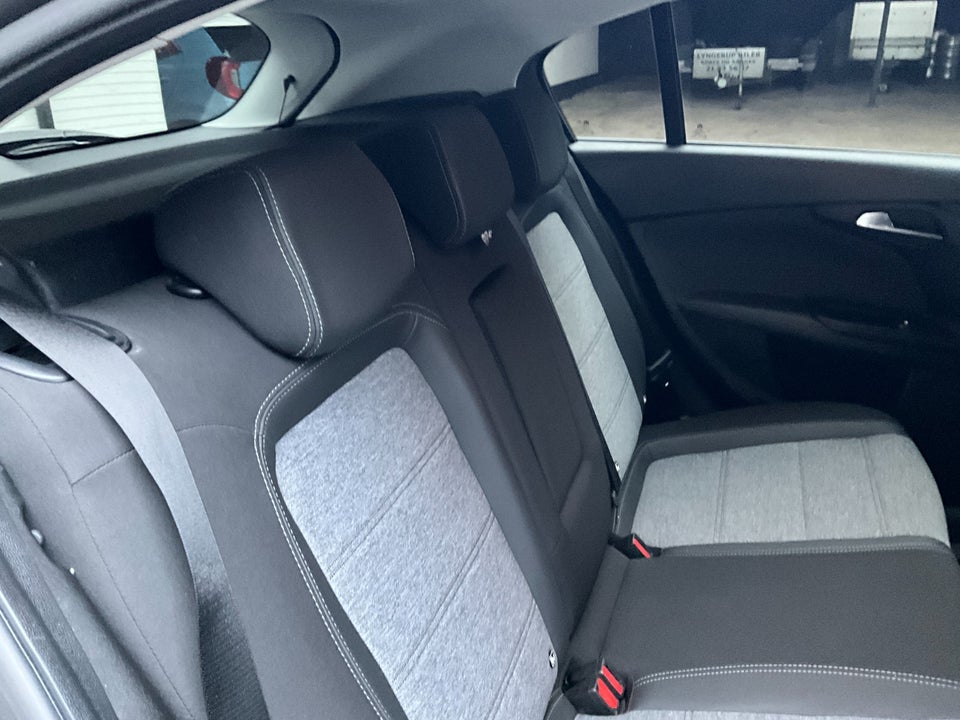 Fiat Tipo Cross 1,0  5d