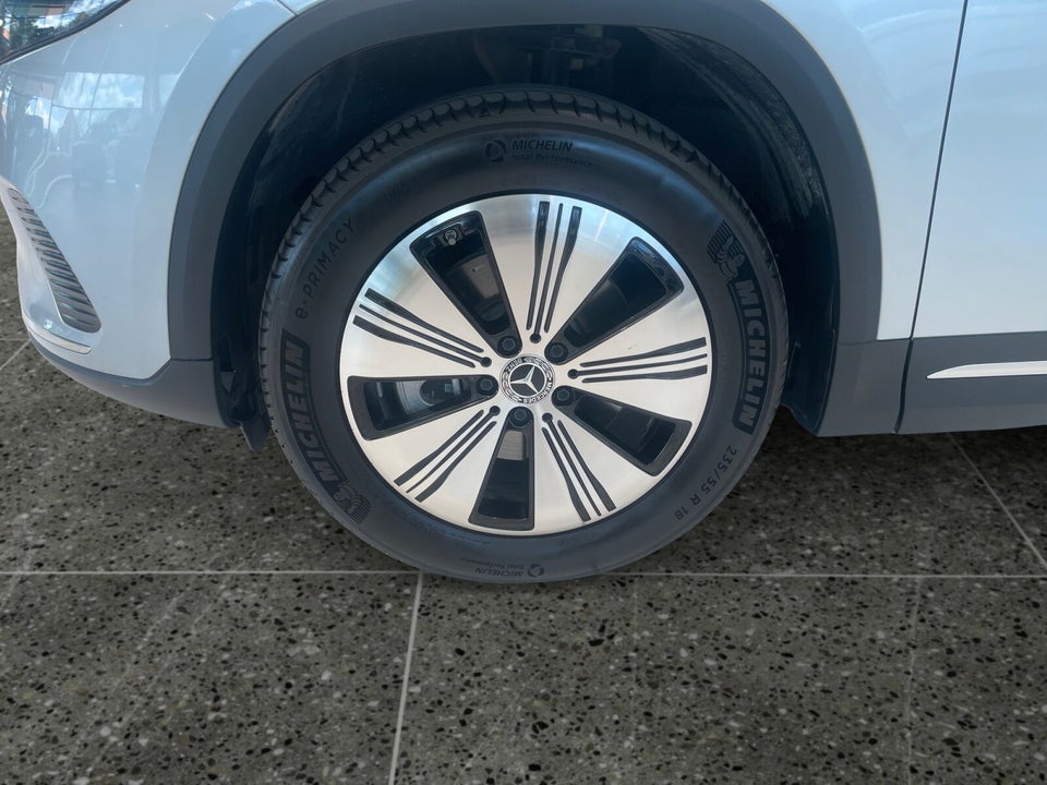 Mercedes EQA250+ Progressive 5d