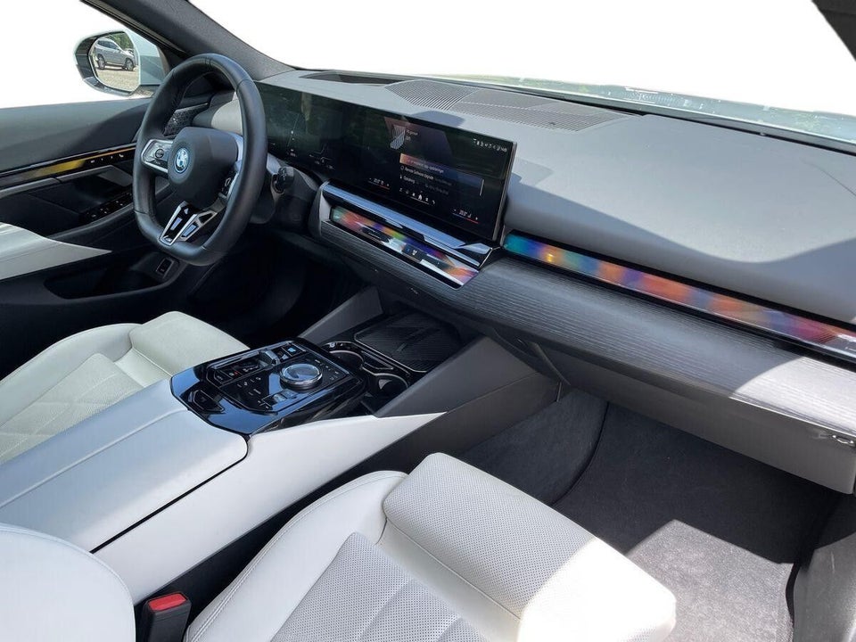 BMW i5 eDrive40 Touring Fully Charged M-Sport 5d