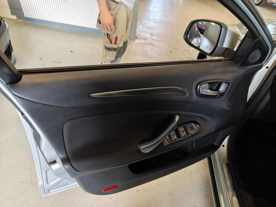 Ford Mondeo 2,0 Titanium stc. 5d