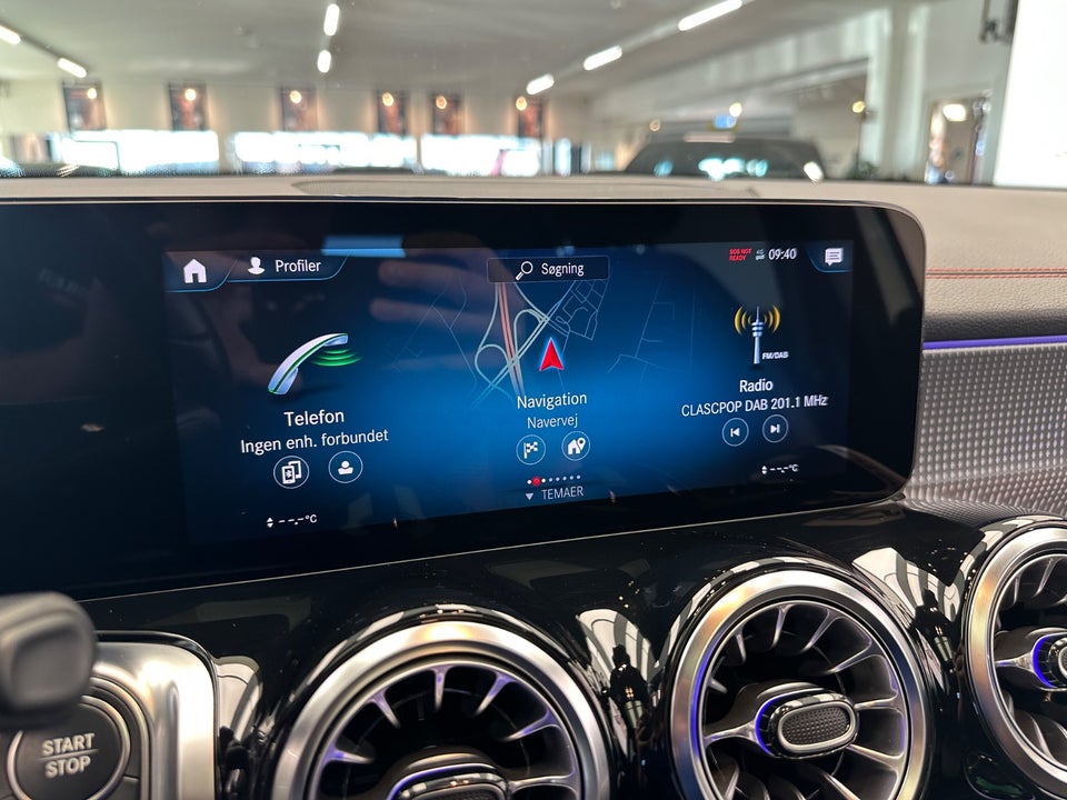 Mercedes EQB300 AMG Line 4Matic 5d