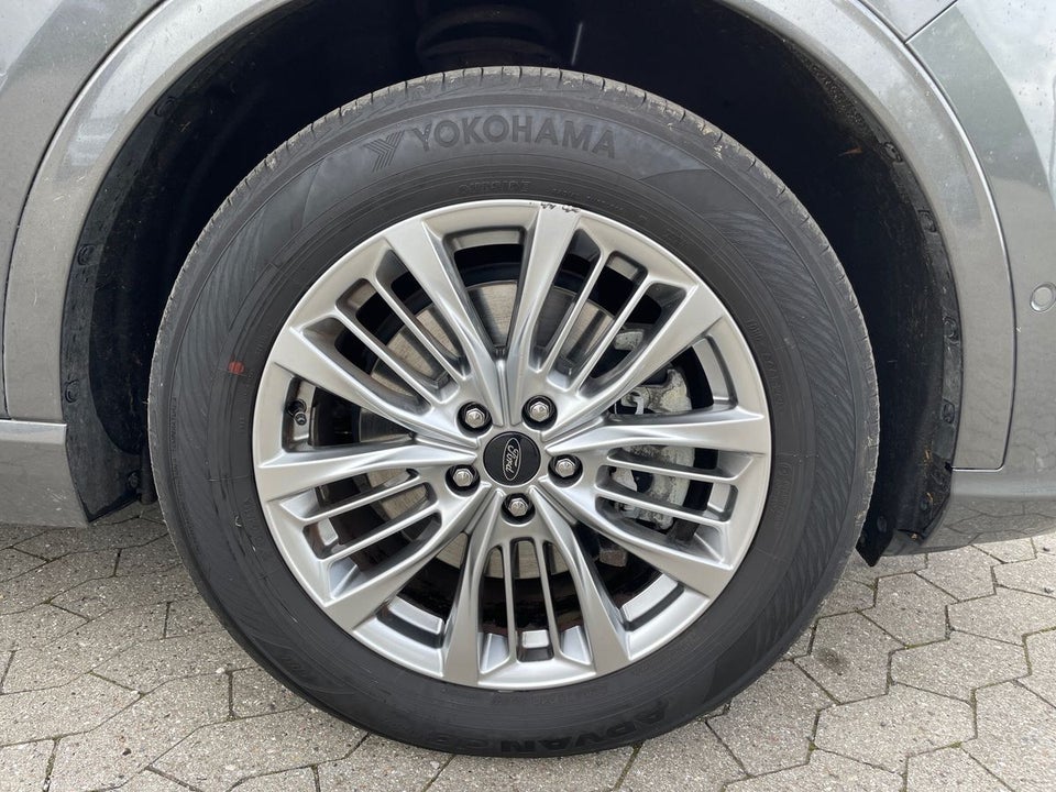 Ford Kuga 2,5 PHEV Vignale CVT 5d