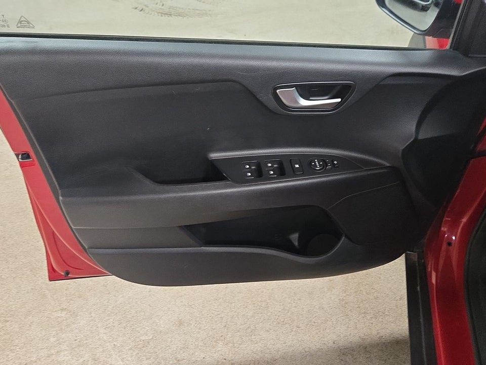 Kia Stonic 1,0 T-GDi Vision DCT 5d