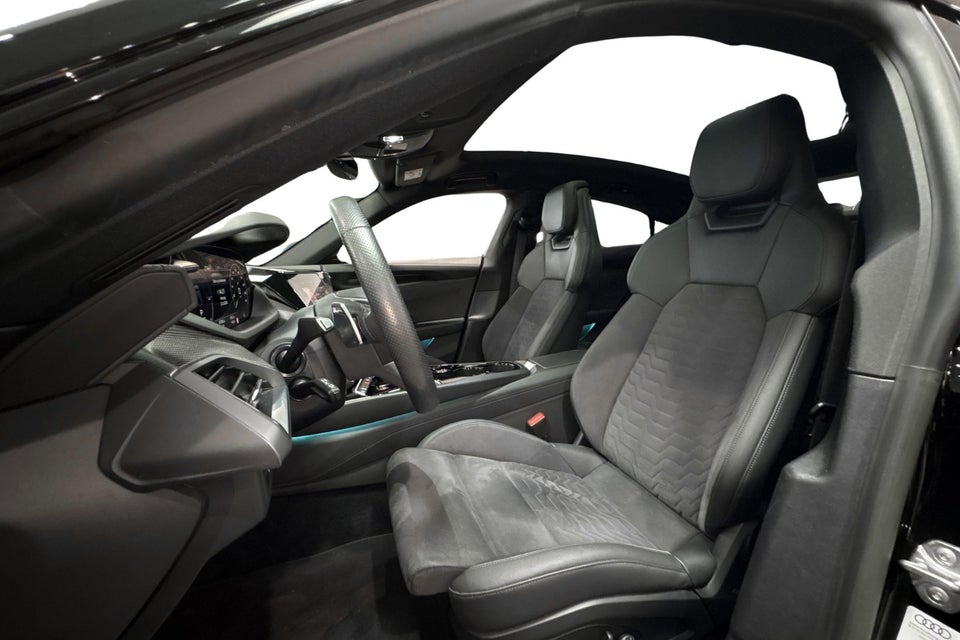 Audi e-tron GT quattro 4d