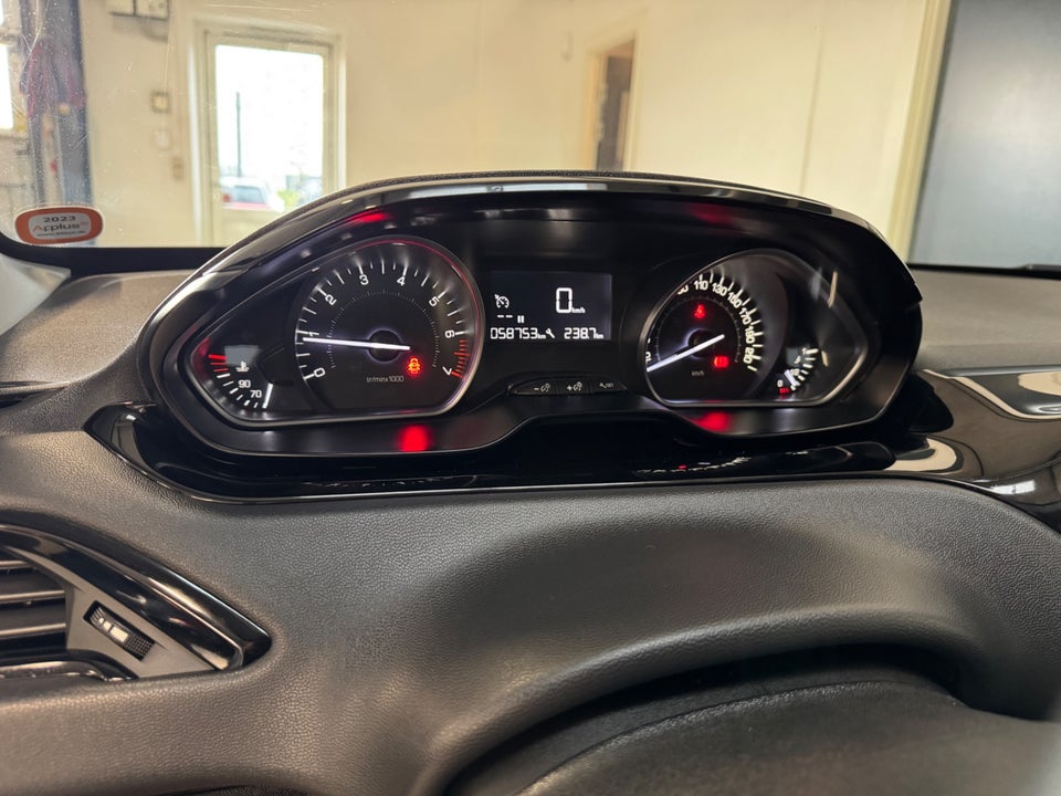 Peugeot 208 1,2 PureTech 82 Active 5d